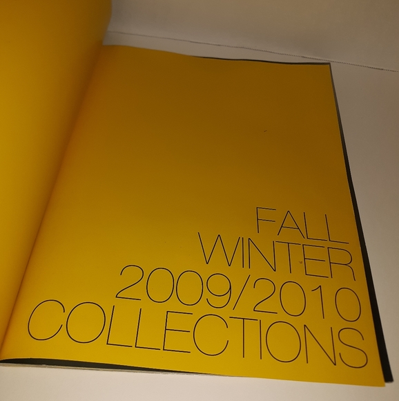 2009-2010 Large Versace catalog - Picture 10 of 15